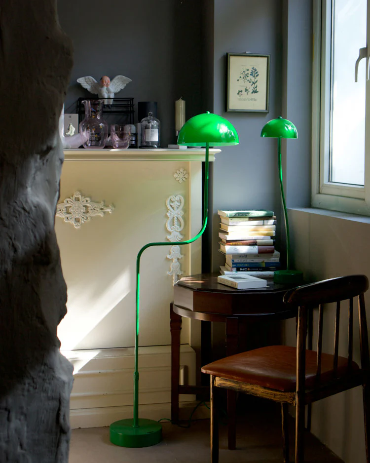 WOMO Dome Glass Telescoping Floor Lamp-WM7097 - Image 4