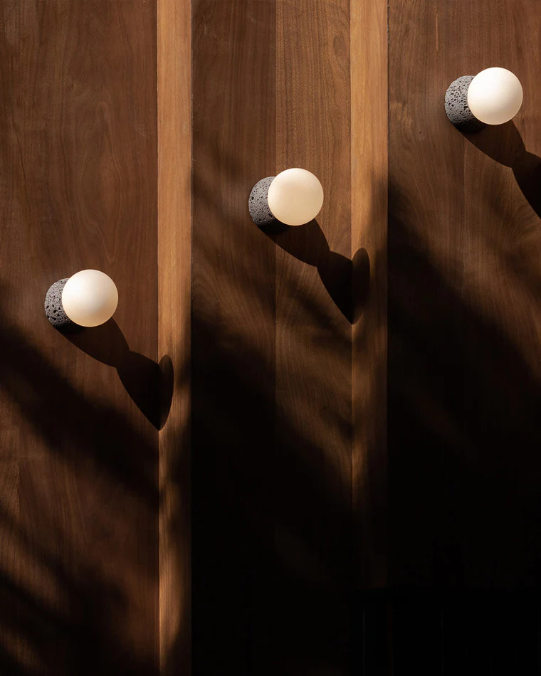 WOMO White & Black Glass Globe Wall Sconce-WM6103 - Image 9