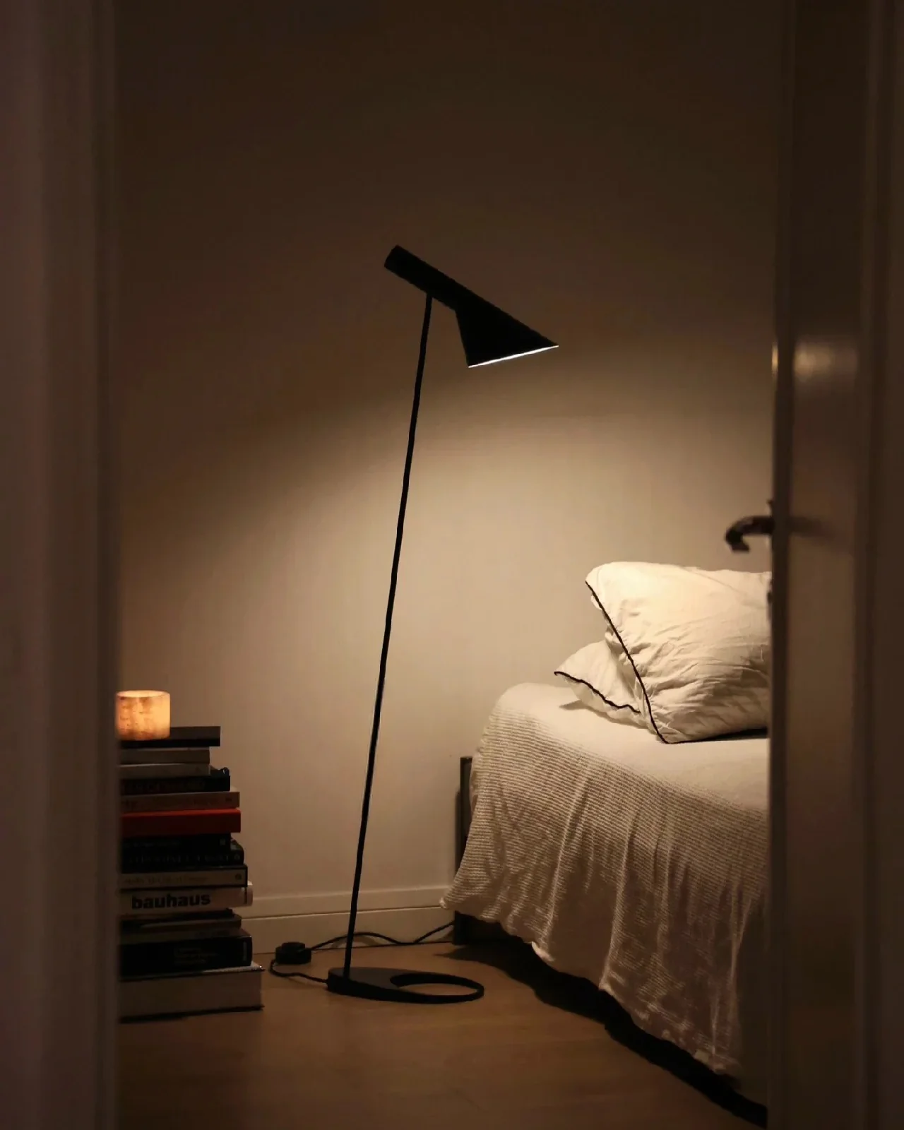 WOMO Minimalist Adjustable Floor Lamp-WM7077 - Image 23
