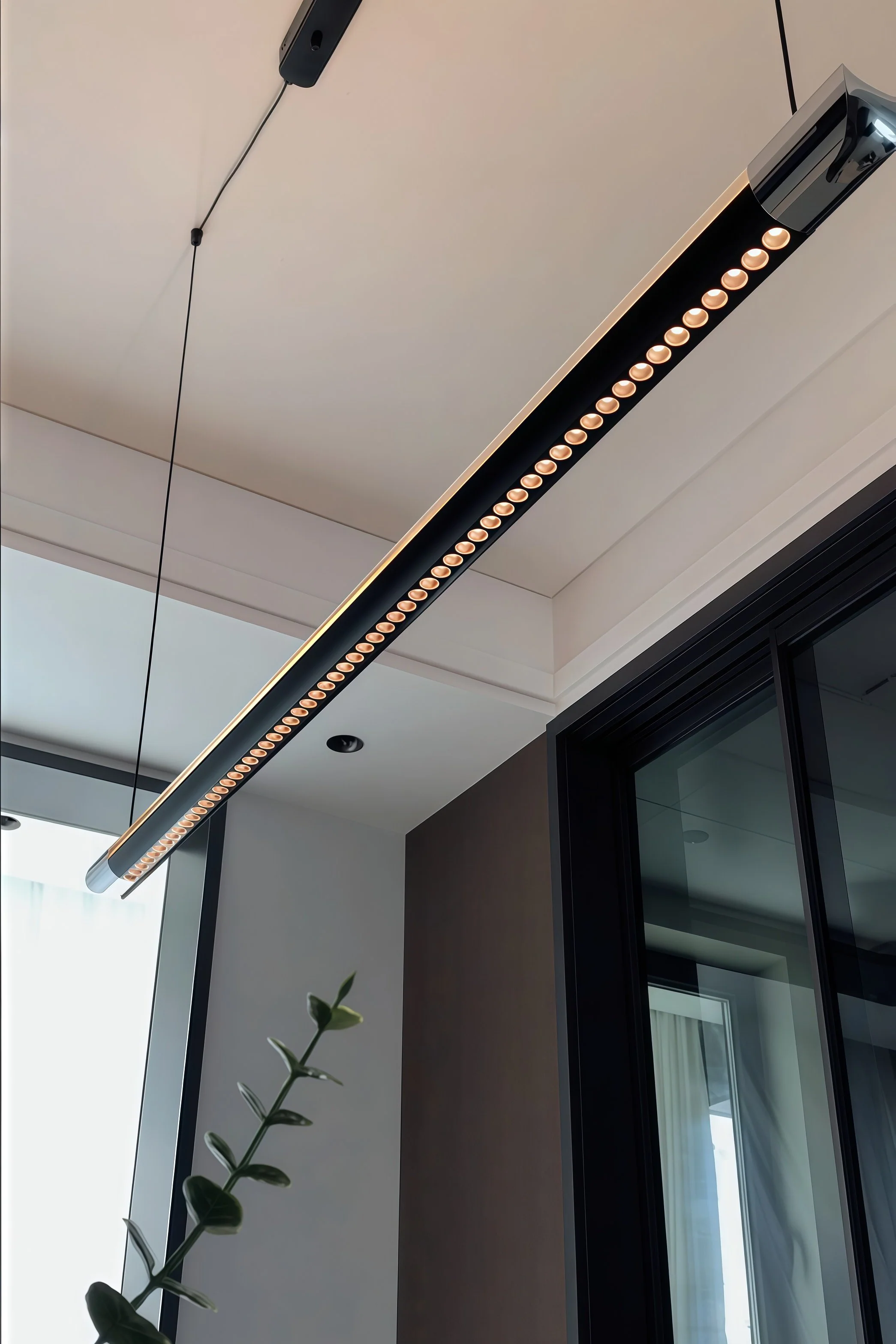 WOMO Modern Black Linear Pendant Light - WM3225 - Image 8