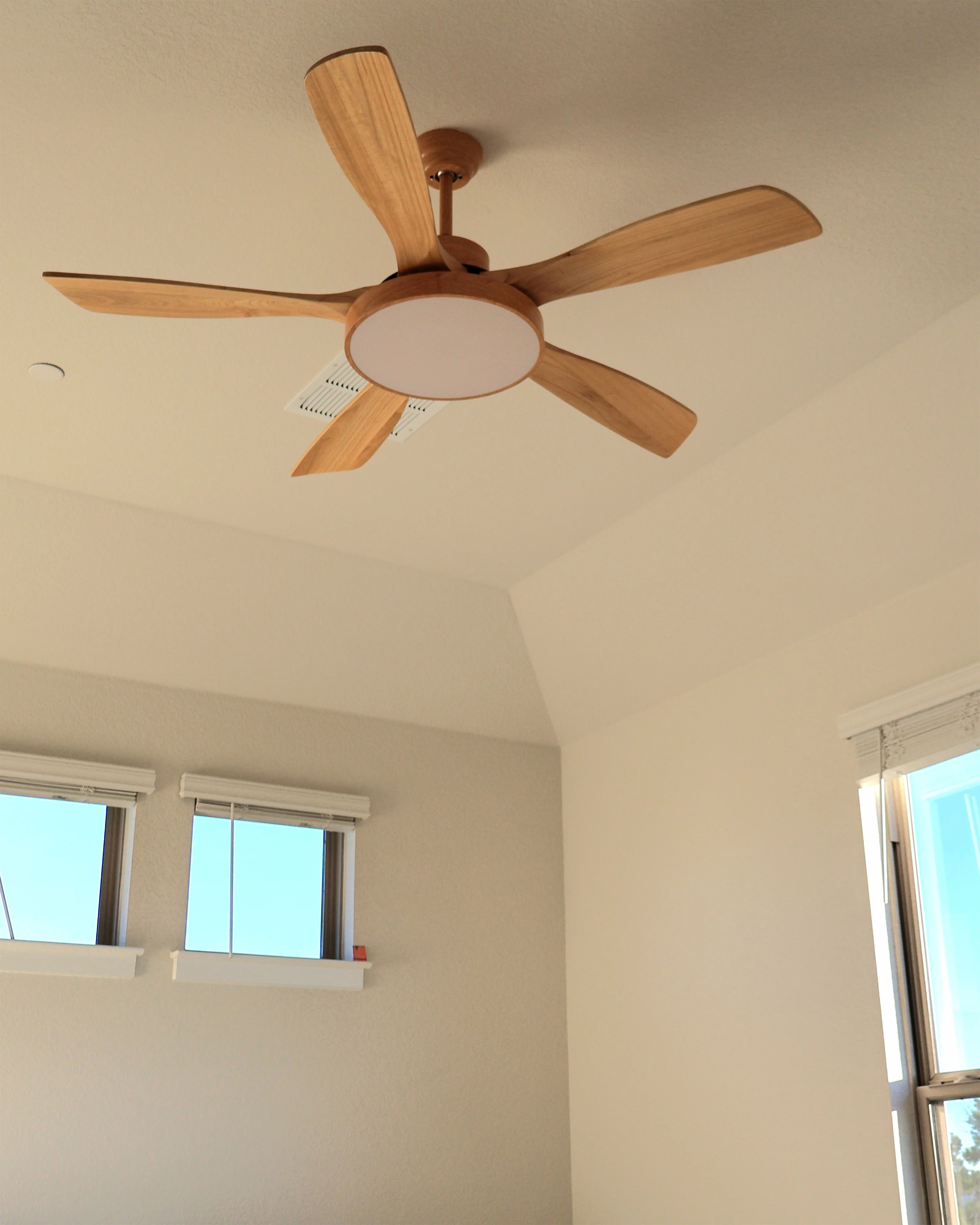 WOMO Scandi Reversible Ceiling Fan with Light-WM5002 - Image 22