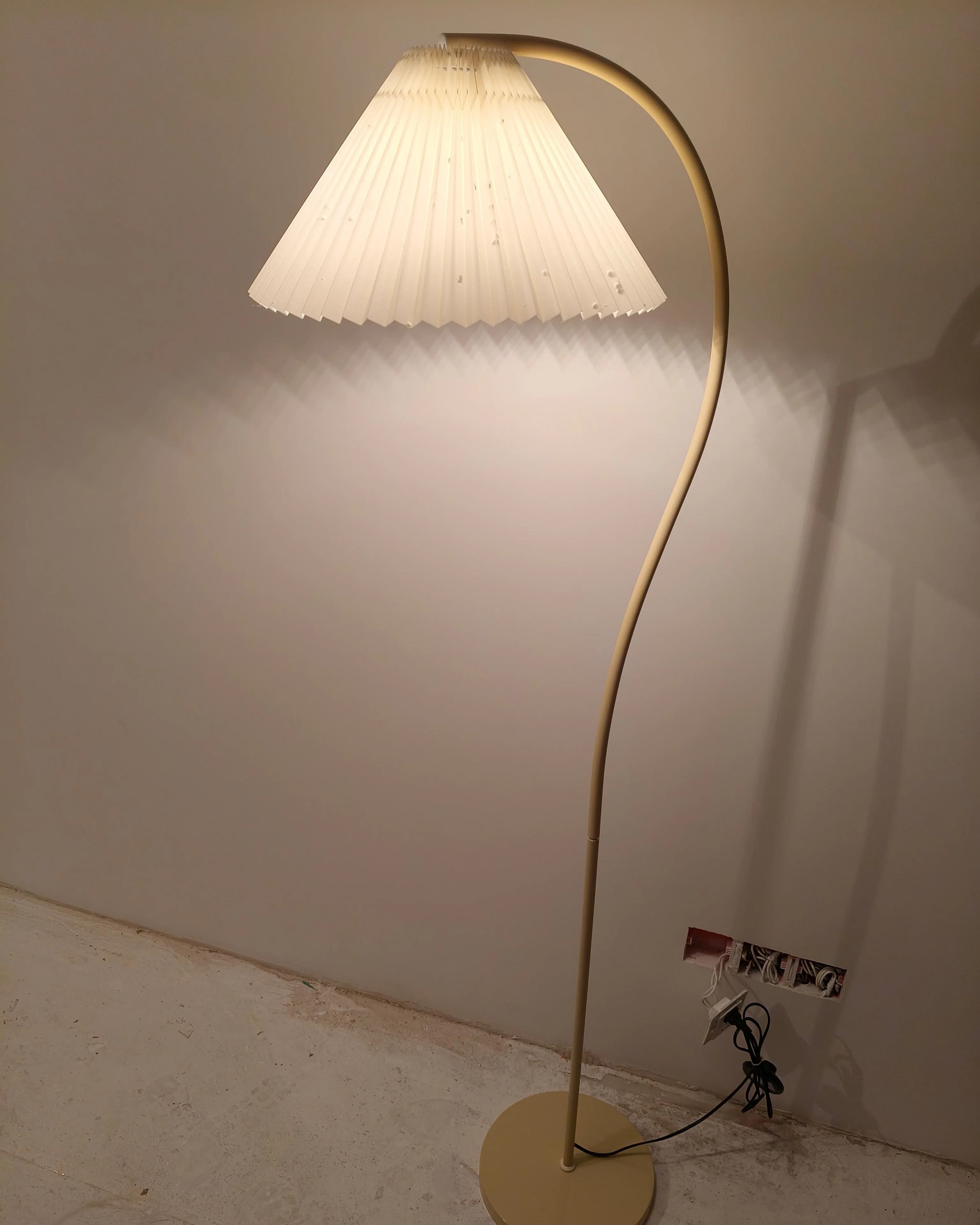 WOMO Pleated Gooseneck Floor Lamp-WM7119 - Image 27