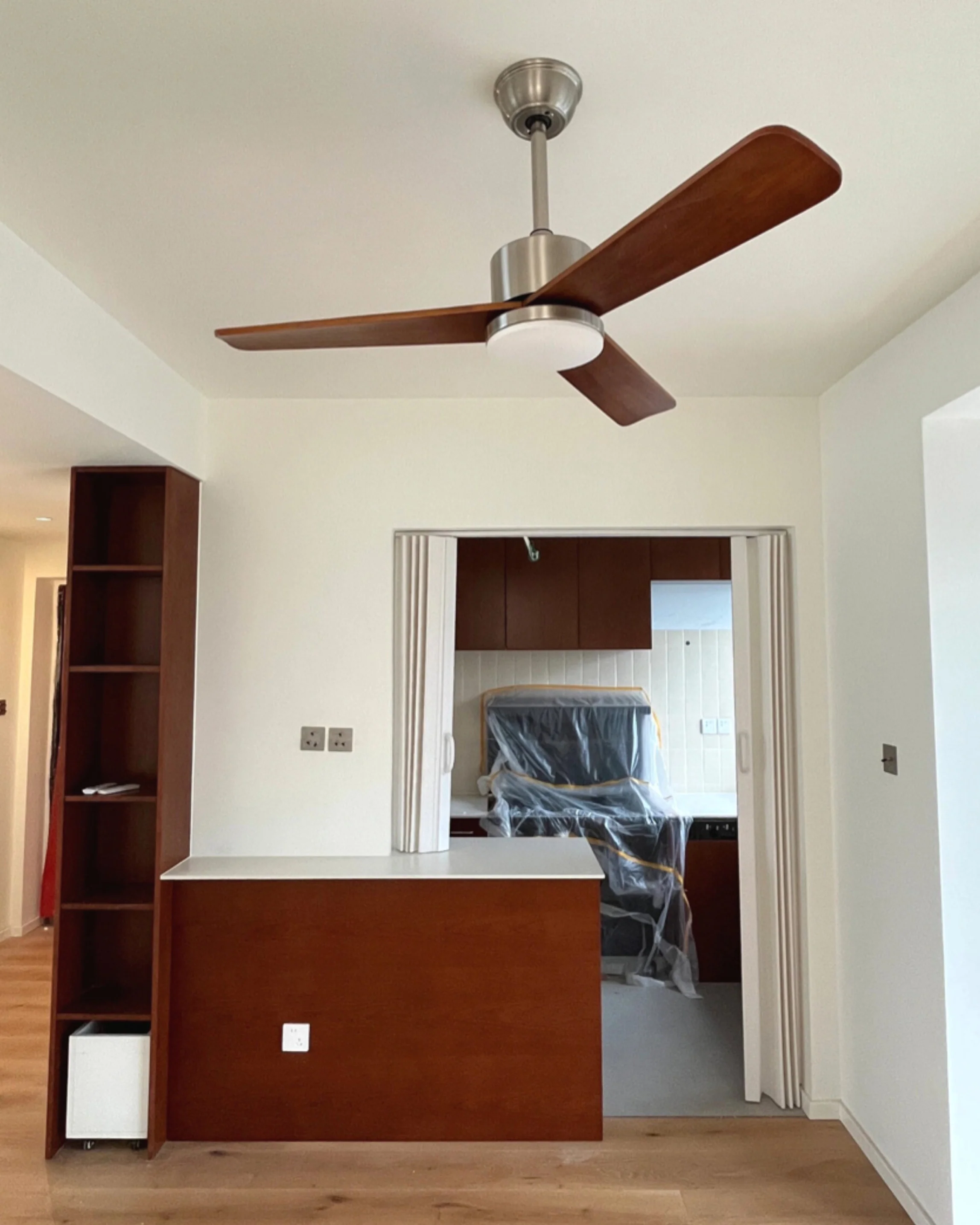 WOMO Silver and Walnut Ceiling Fan Lamp - WM5149 - Image 10