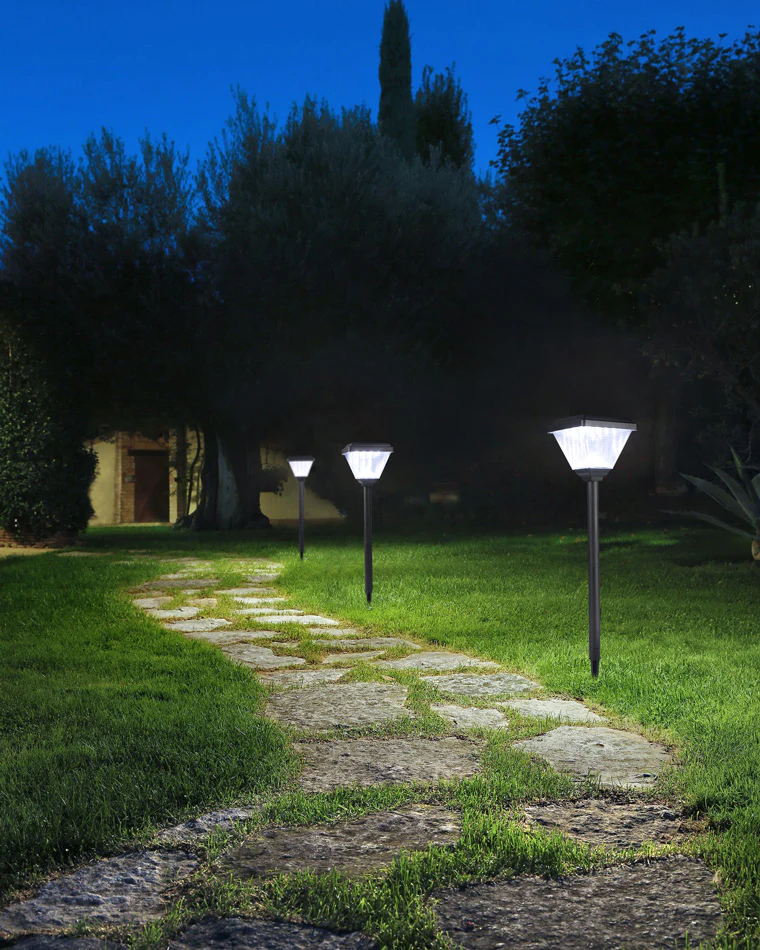 WOMO Solar Lawn Stake Light-WM9090 - Image 3