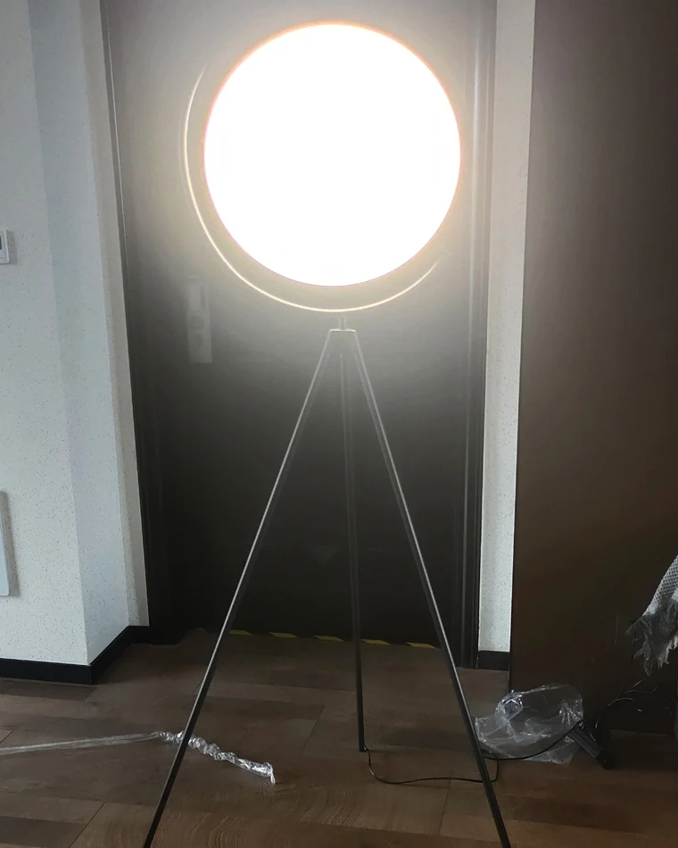 WOMO Adjustable Tripod Floor Lamp-WM7027 - Image 13