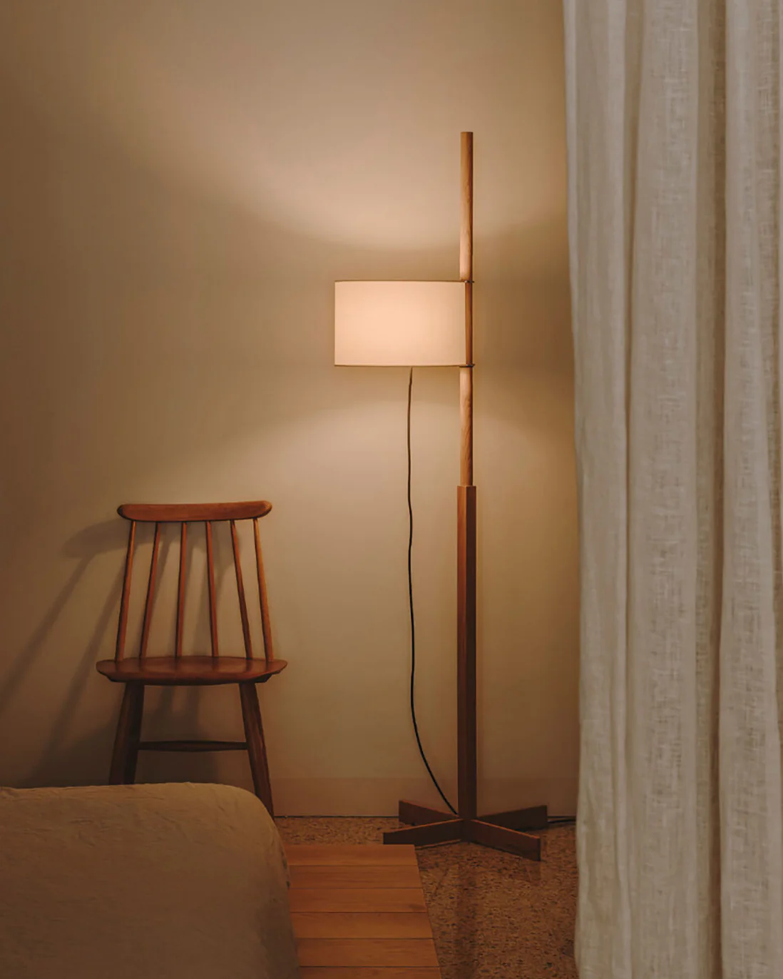 WOMO Wood Fabric Shaded Floor Lamp-WM7101 - Image 2